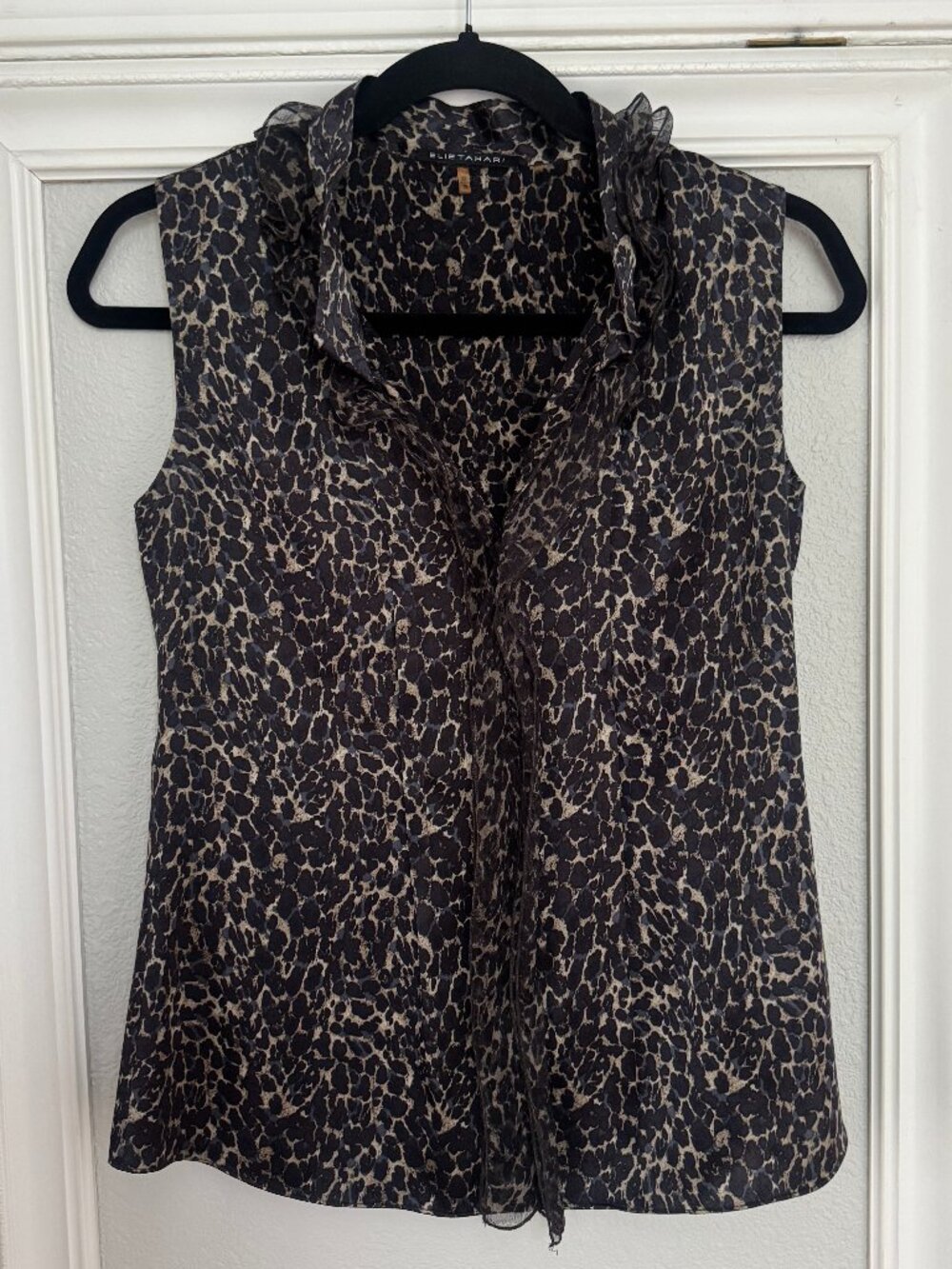 Elie Tahari leopard silk sleeveless blouse size XS